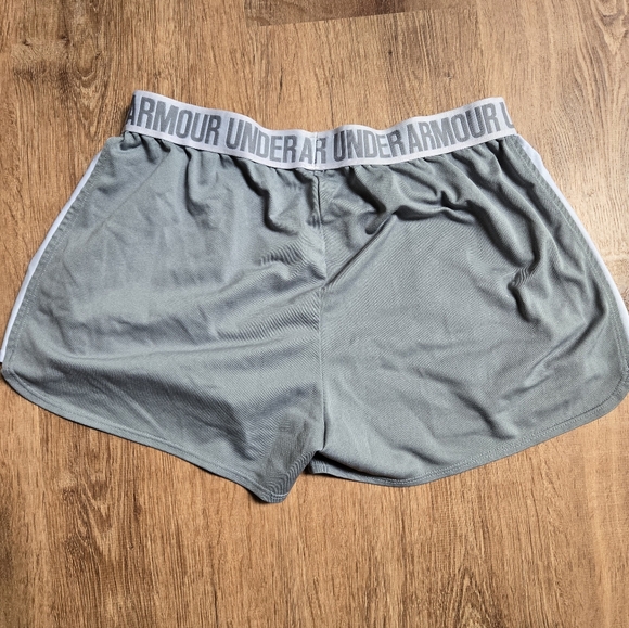 Shorts - Picture 3 of 3